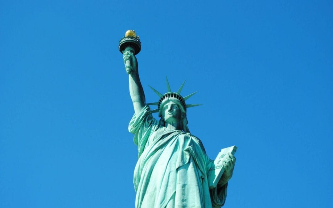 Nueva York pide cuarentena a todos los viajeros ¡otra vez!