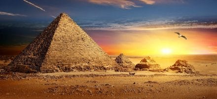 Visita Egipto dorado con 40% de descuento en 6 días por ,129 Pesos por persona con hospedaje, visitas guiadas en español, traslados, desayuno y ¡más! Visita el templo de Luxor, las pirámides de Giza.