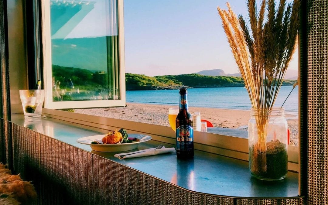 Viaja por el mundo a través de una ventana