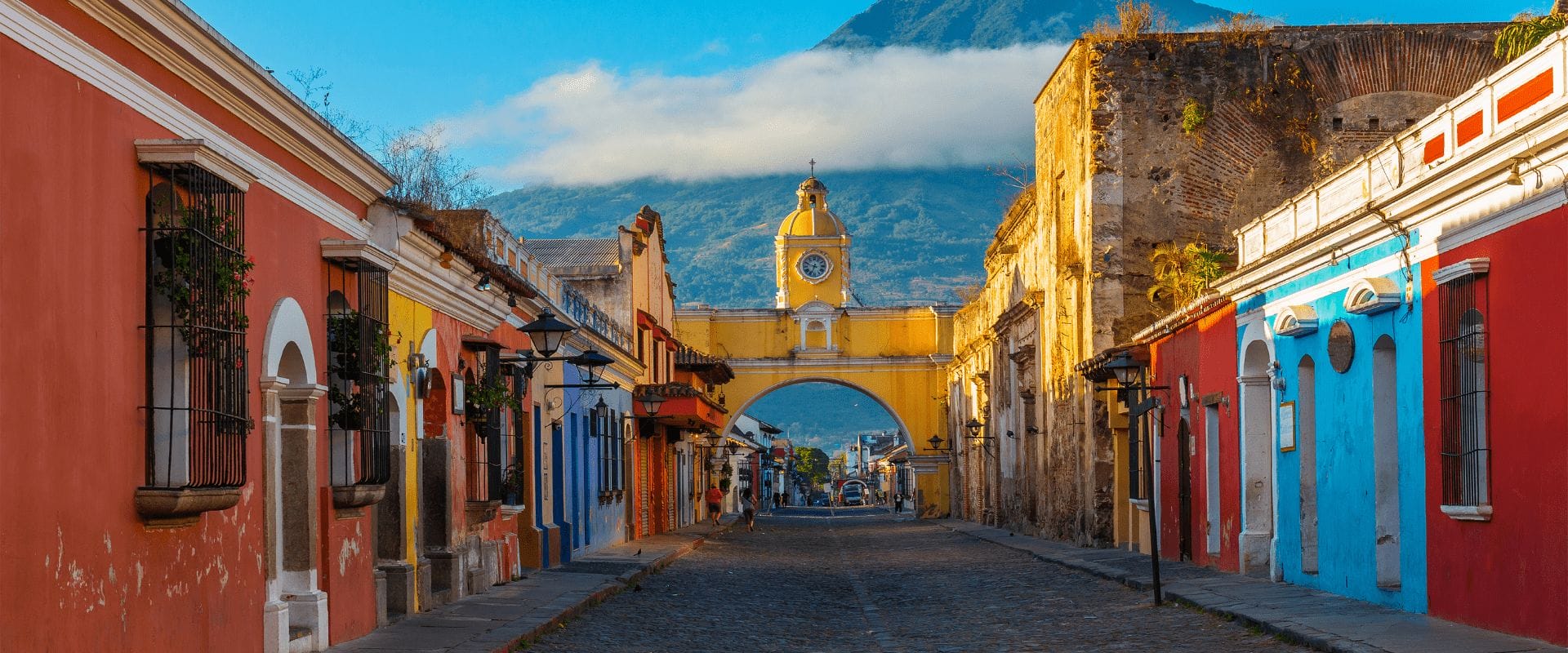 Antigua Guatemala y lago de Atitlán