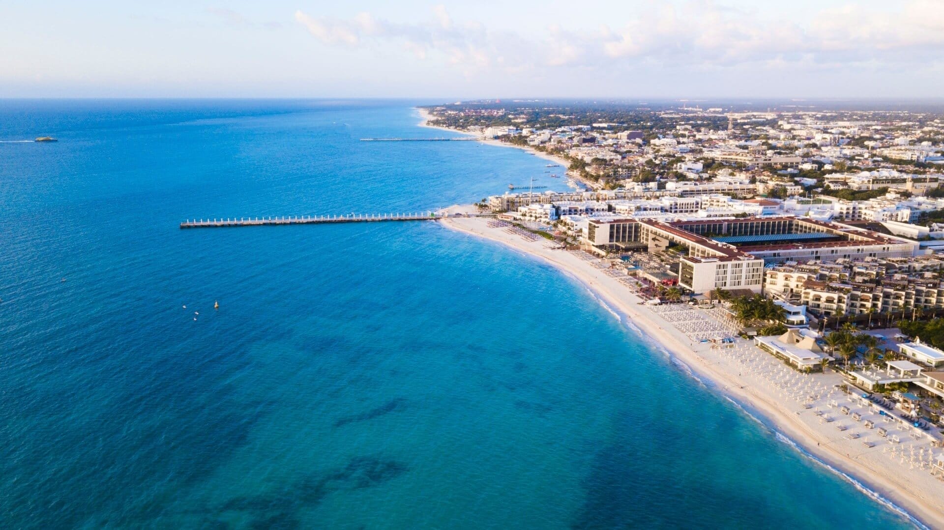 Imperdible a Playa a Playa del Carmen, 4 noches de hospedaje y vuelos saliendo de varias ciudades desde ,255 pesos por persona. ¡Cerca de la playa!