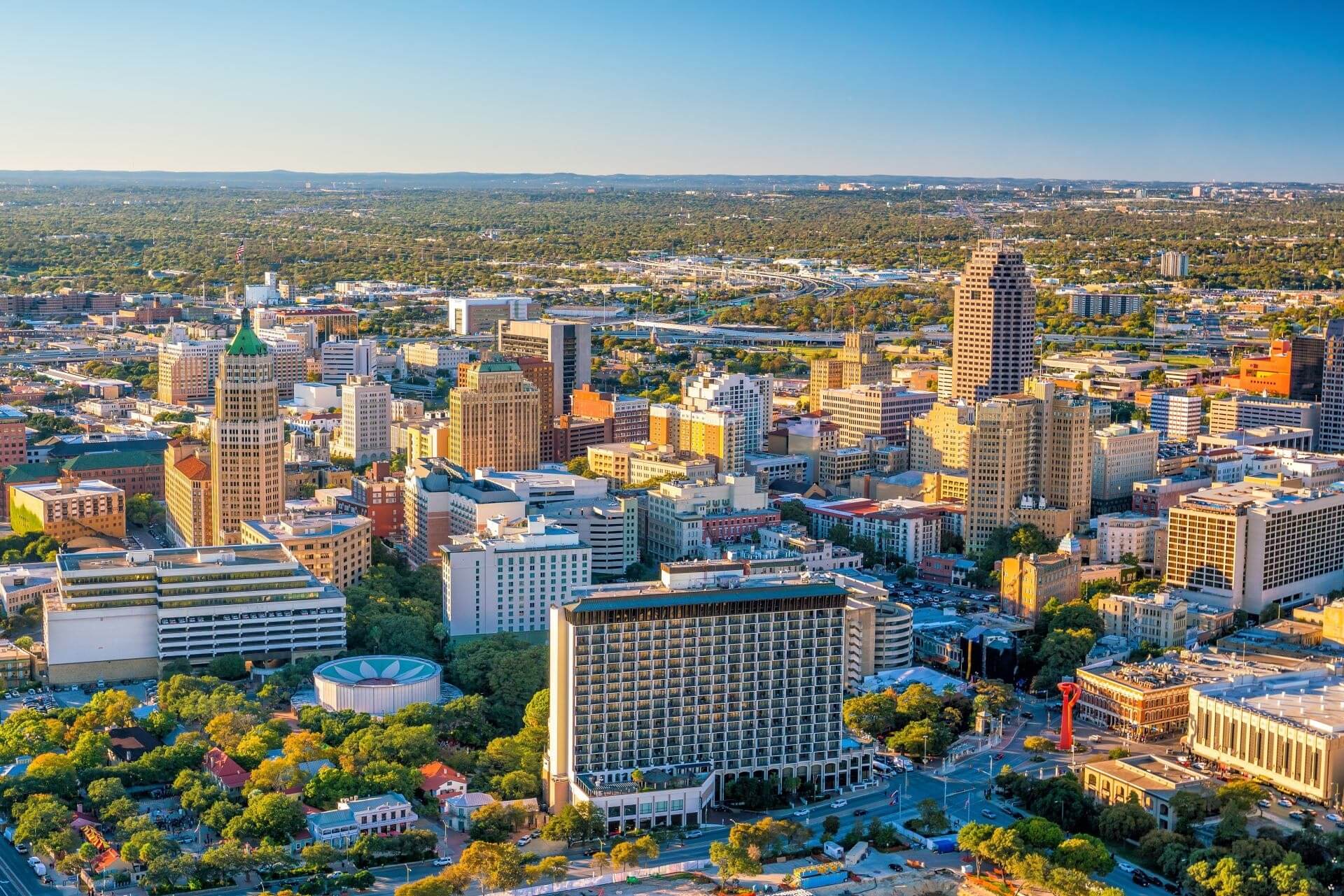 Vuelo ida y vuelta a San Antonio saliendo de CDMX, León, Hermosillo y Monterrey desde ,182 pesos ¡Hay vuelos directos!