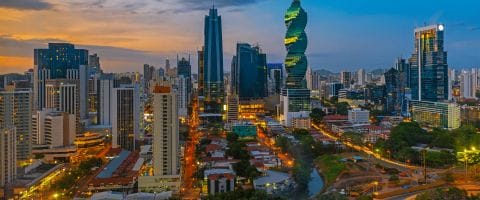 Vuela a Panamá