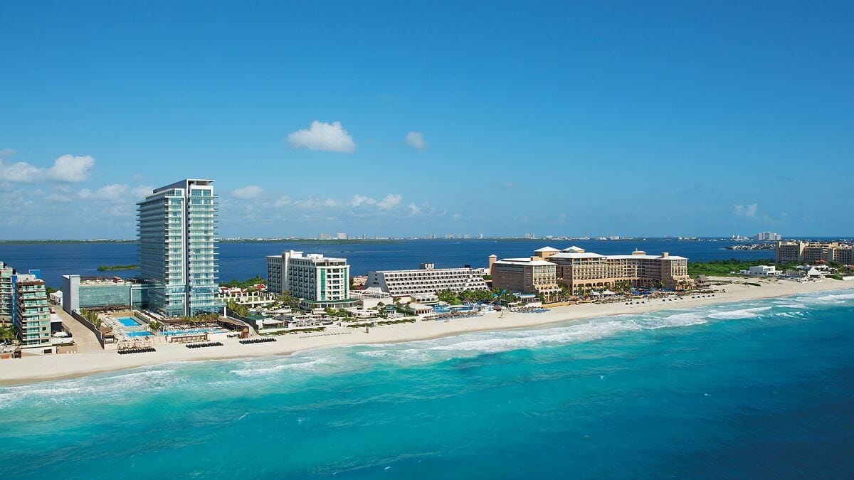 VACACIONES DE LUJO: Vuelos y estadía TODO INCLUIDO en el Secrets The Vine Cancún saliendo de CDMX, AIFA, TLC, MTY o Guadalajara desde ,115 p/p. ¡Cata de vinos incluida!