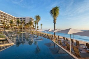 Oferta en hotel de lujo a Cancún todo incluido saliendo de CDMX, GDL, MTY, Toluca o León por 4 días desde ,676 Pesos por persona.