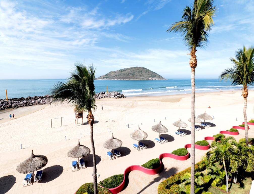 Oferta imperdible a Mision Mazatlán, vuelo redondo saliendo de CDMX, MTY o Tijuana y hospedaje por 4 días desde ,383 pesos por persona. ¡Aplica verano!