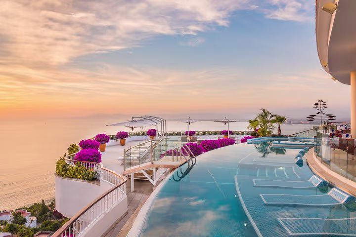 Paquete de 4 días al Grand Miramar Hotel & Spa con desayunos incluidos desde ,977 pesos saliendo de CDMX, Monterrey, Tijuana o Toluca ¡Fechas para verano y fin de semana!