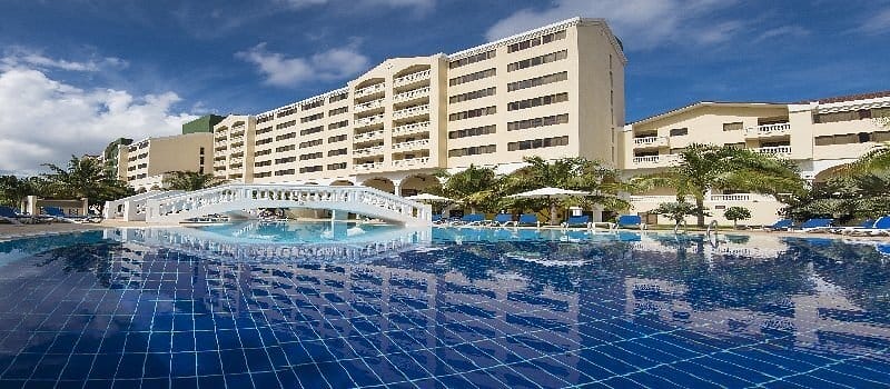 Paquete de lujo a la Habana, hospe daje por 4 noches, desayunos y vuelos saliendo de CUN o MID desde ,141 pesos por persona ÂĄPocas fechas!