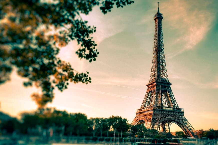 ¡Desayuno en París! Oferta de último minuto de hospedaje en el New Hotel Saint Lazare, con desayunos incluidos desde $841 pesos por noche p/p. ¡Aplica Navidad!