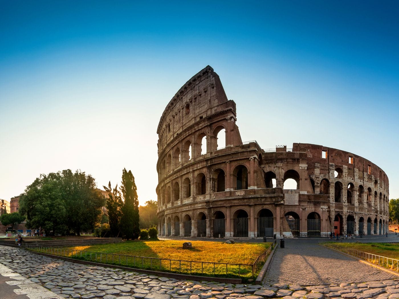 Vuelen a Roma y regresen de Madrid