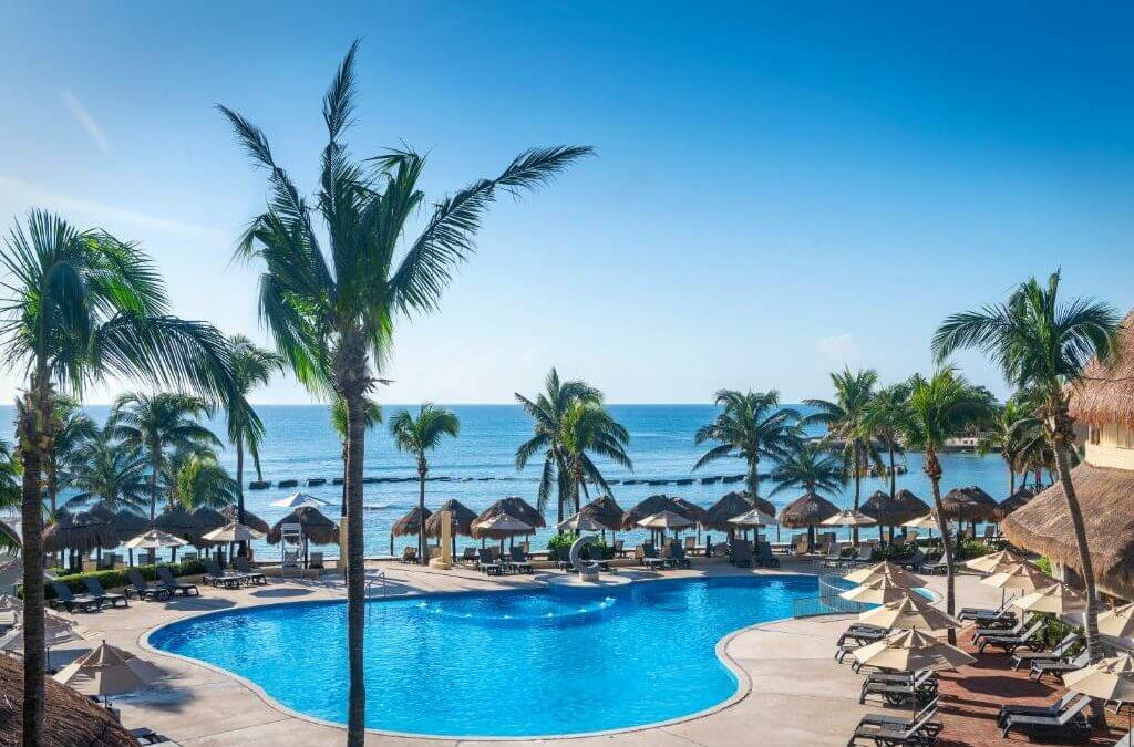 Catalonia Yucatán Beach