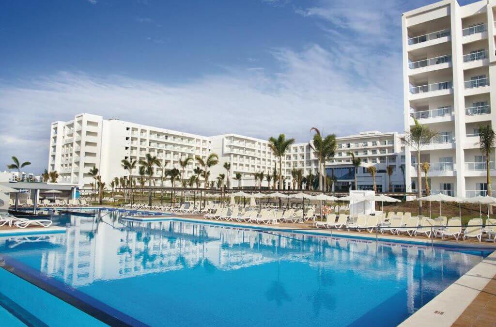 Riu Playa Blanca – All Inclusive
