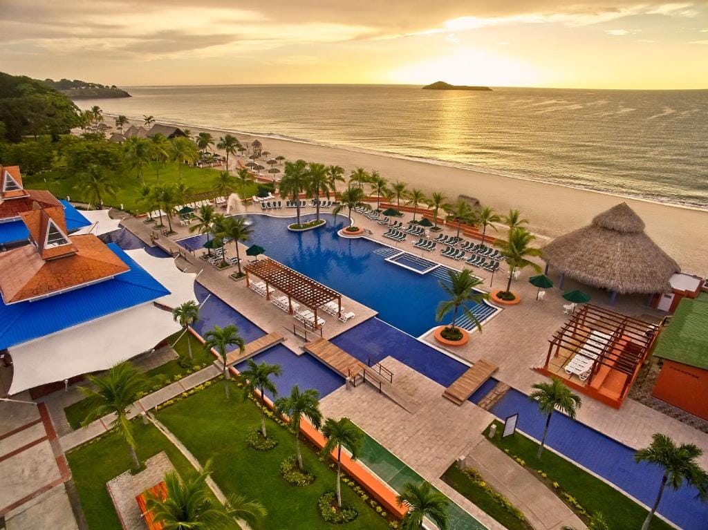 Grand Decameron Panamá, A Trademark All-Inclusive Resort