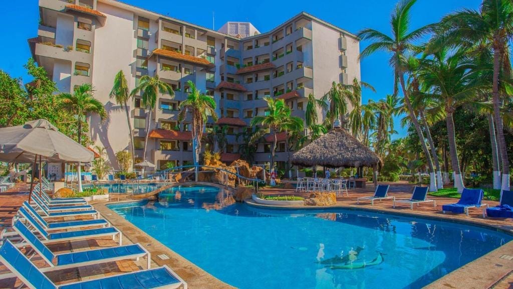 Luna Palace Hotel and Suites