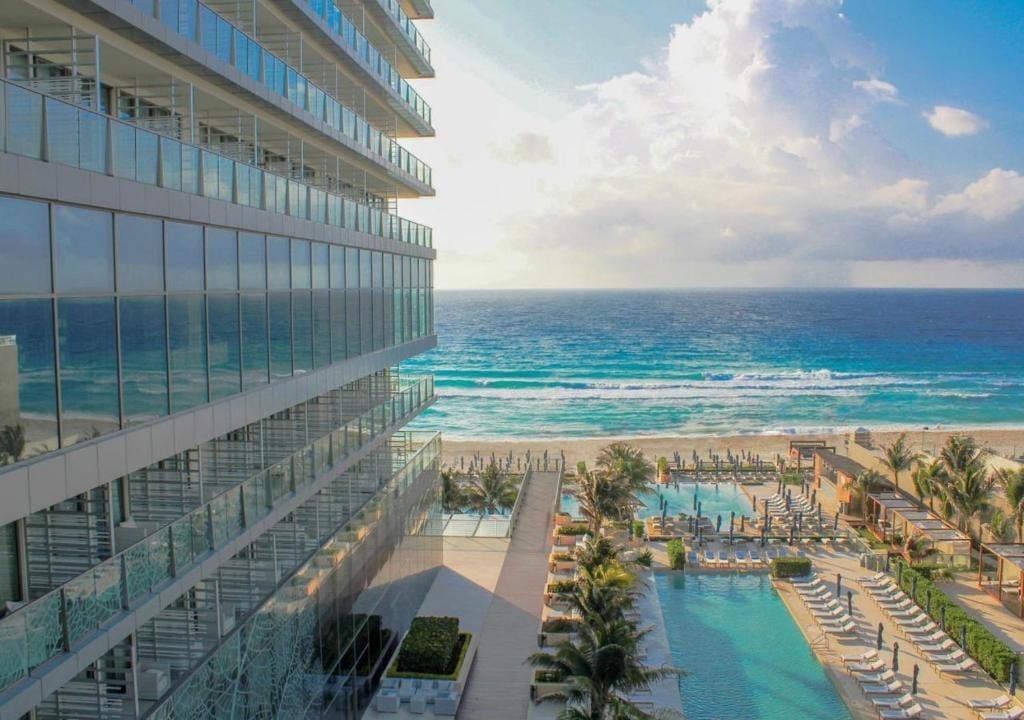Secrets The Vine Cancún Vuela Plus